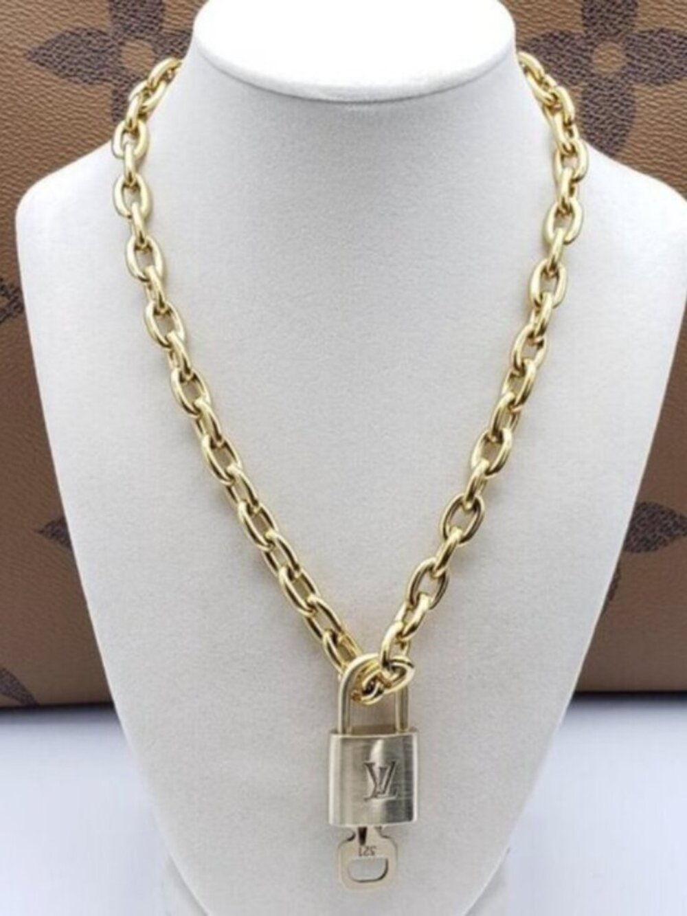 18K Gold-Plated Necklace with Authentic Louis Vuitton Padlock - Picture 11 of 12